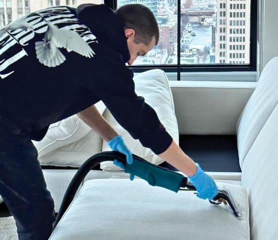 Professional Upholstery Cleaning Services in Chicago, IL